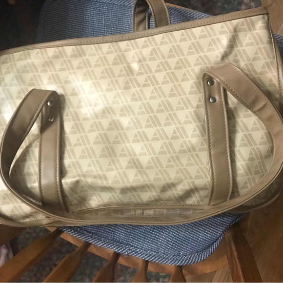 SOLD! Avon Carry Bag to hold Avon Supplies! - Picture 2 of 5